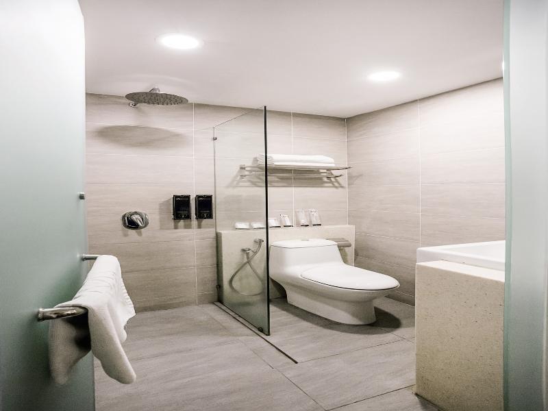 Manhattan Business Hotel Ttdi Kuala Lumpur Exterior photo